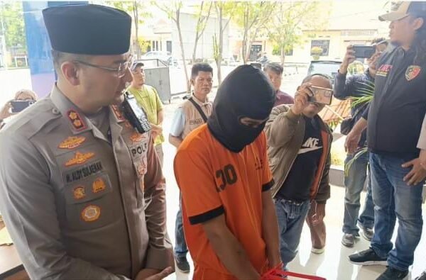 Photo.Baju orange Tsk DEA